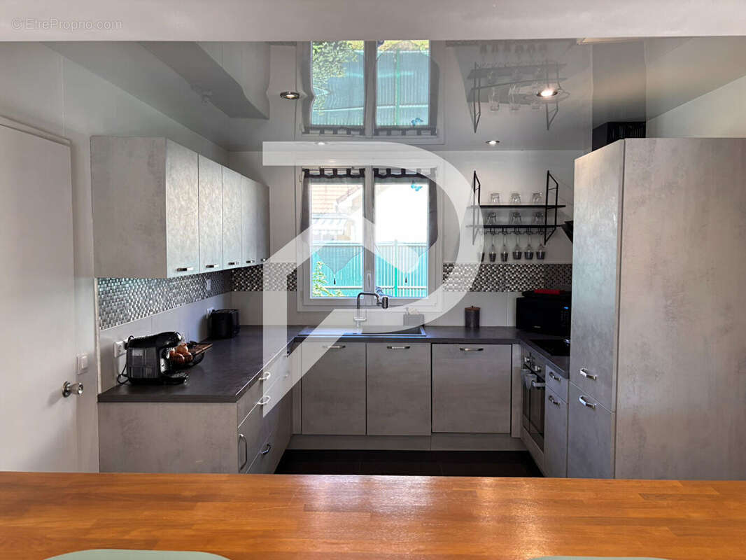 Maison à OZOIR-LA-FERRIERE