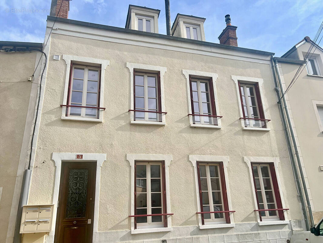 Appartement à BRIE-COMTE-ROBERT