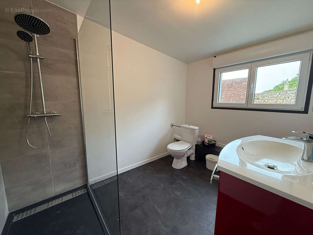 Maison à VOUVRAY-SUR-HUISNE