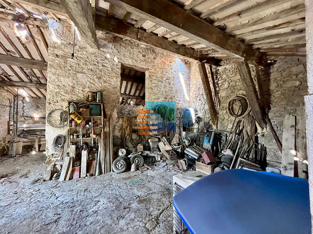 Terrain à VILLESEQUE-DES-CORBIERES