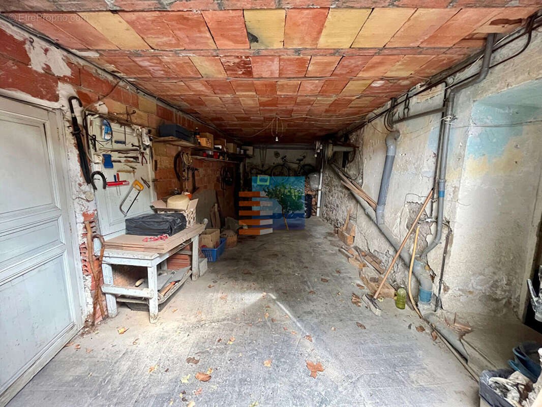 Maison à VILLESEQUE-DES-CORBIERES