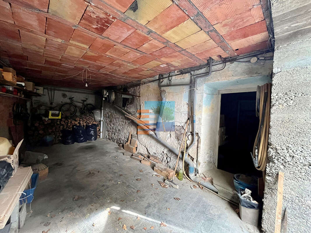 Maison à VILLESEQUE-DES-CORBIERES