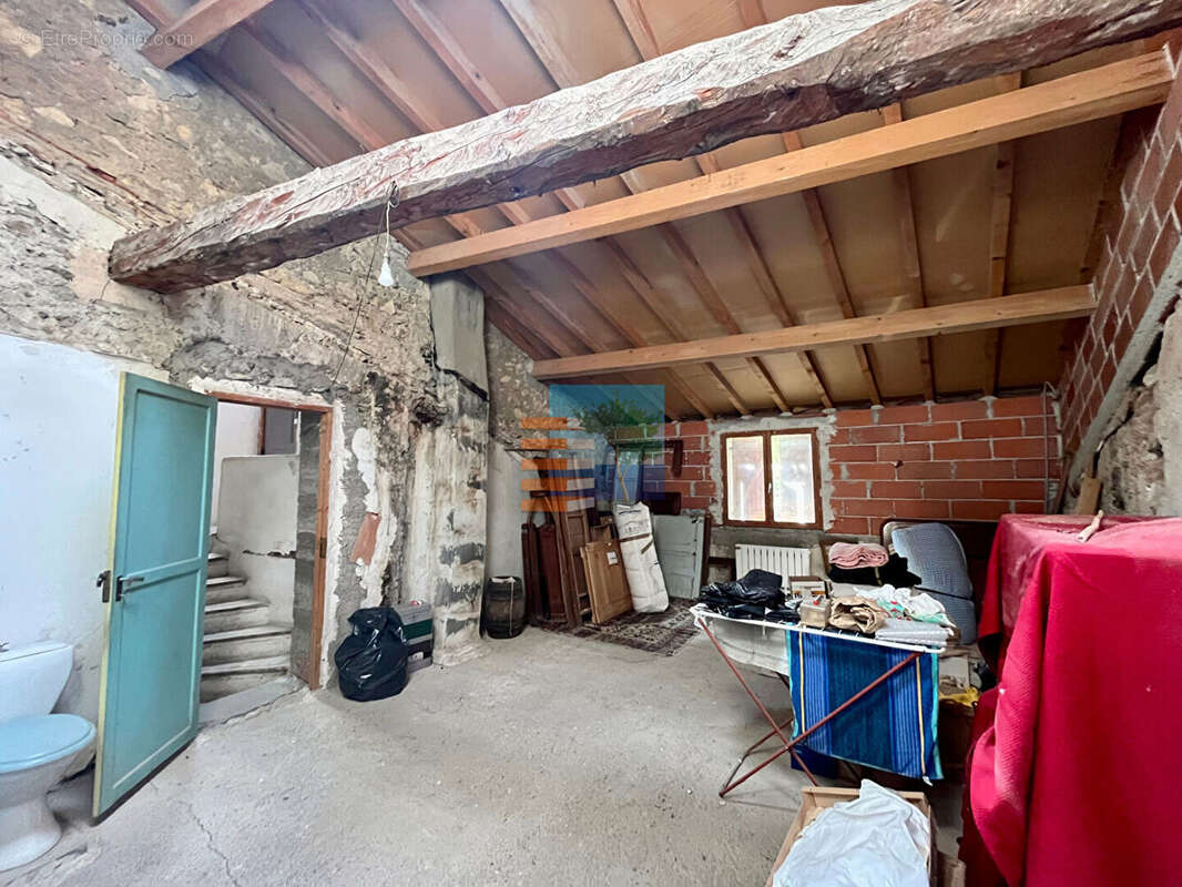 Maison à VILLESEQUE-DES-CORBIERES