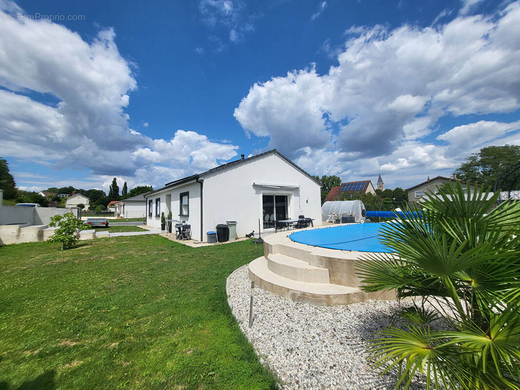Maison à VENDENESSE-SUR-ARROUX
