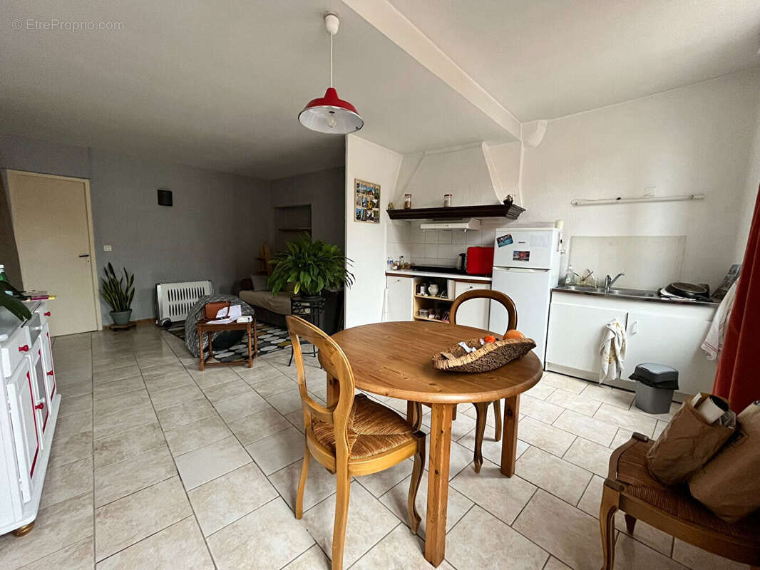Appartement à SAINT-MAXIMIN-LA-SAINTE-BAUME