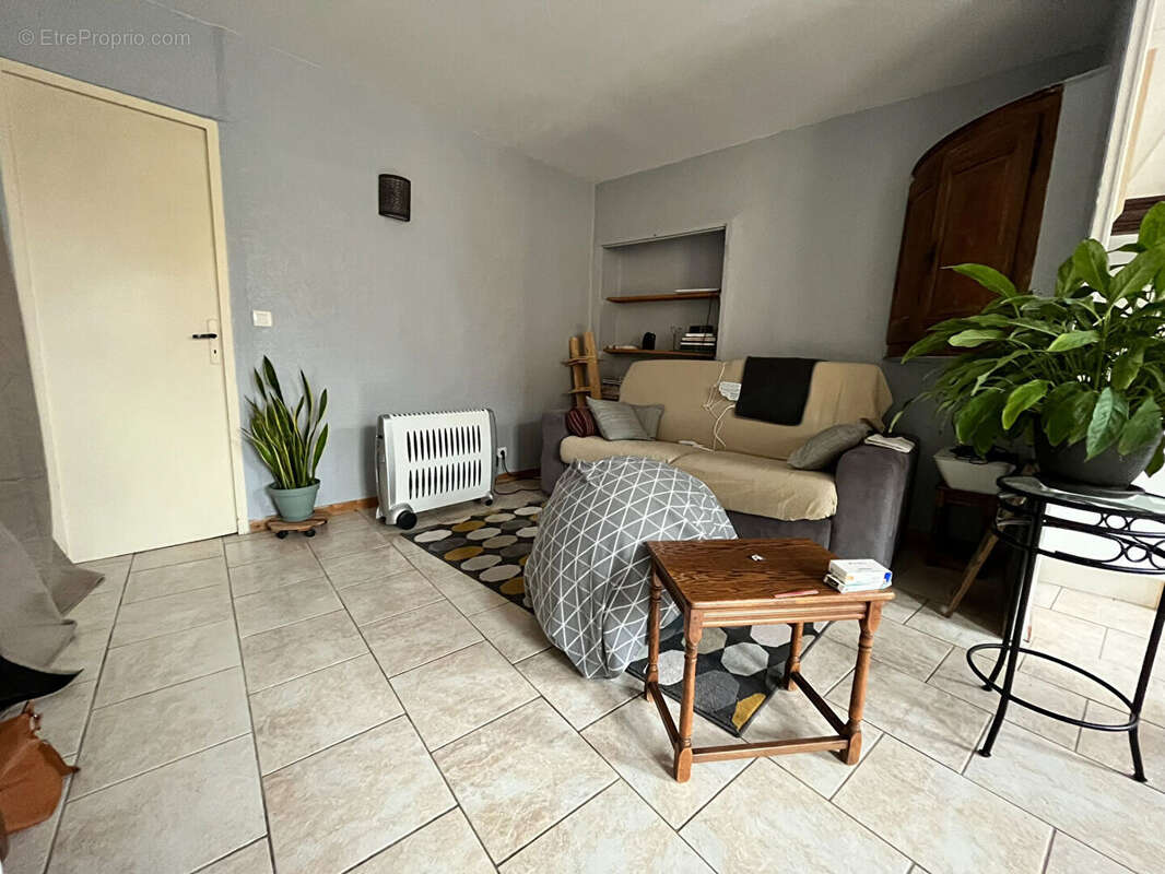 Appartement à SAINT-MAXIMIN-LA-SAINTE-BAUME