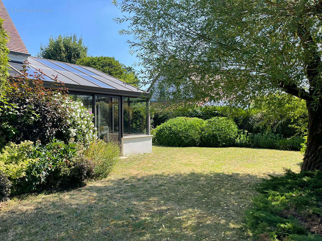 Maison à CRESPIERES