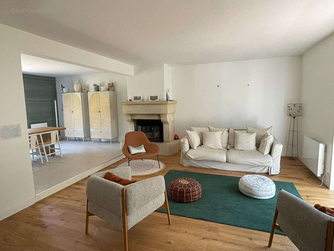 Maison à CRESPIERES