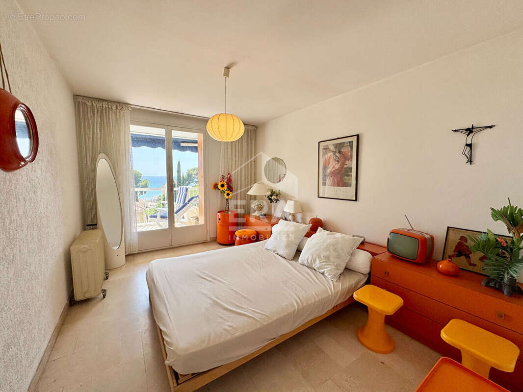 Appartement à SAINT-CYR-SUR-MER