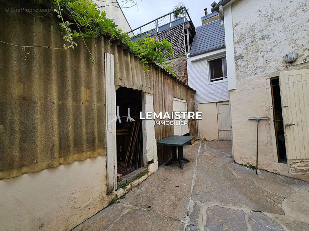 Maison à MONTIVILLIERS