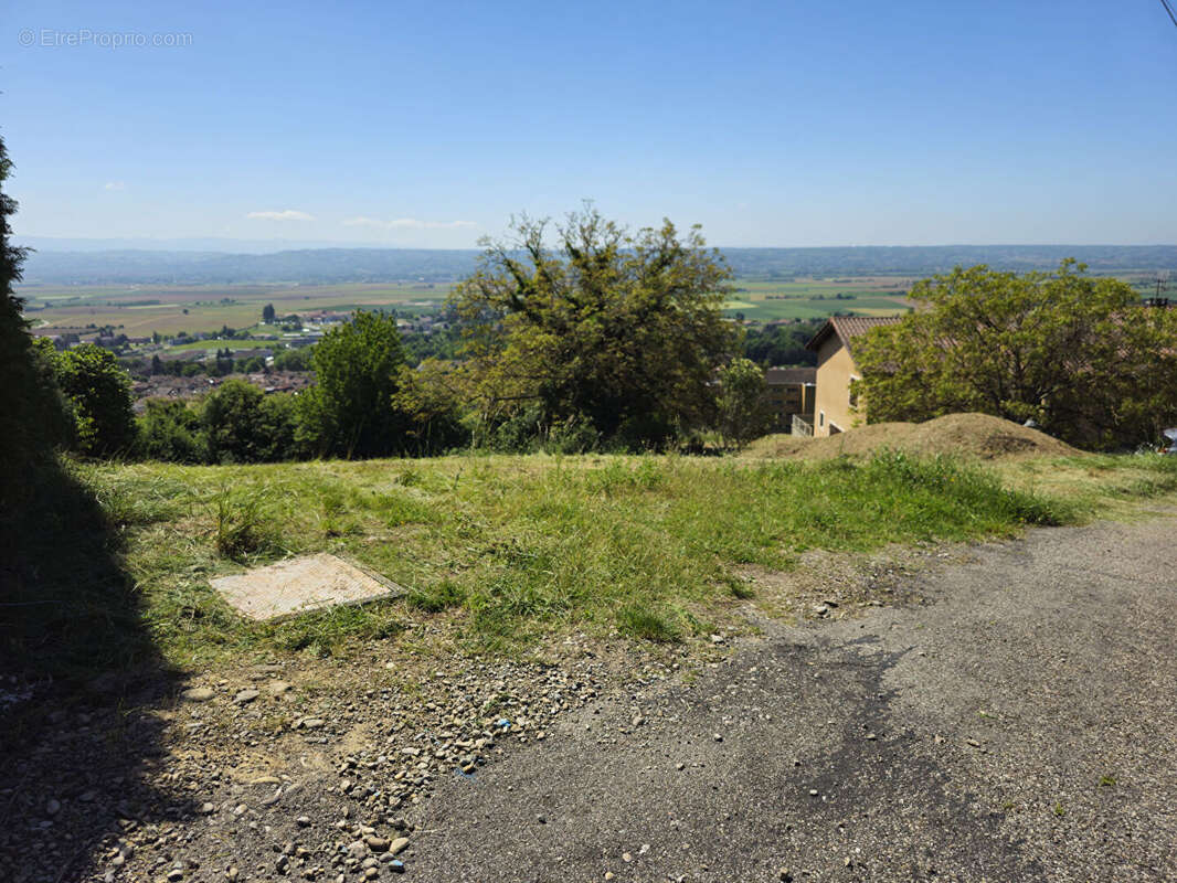 Terrain à LA COTE-SAINT-ANDRE