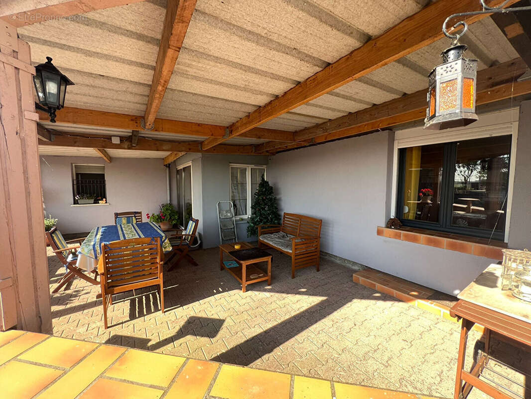 Maison à TOULIS-ET-ATTENCOURT