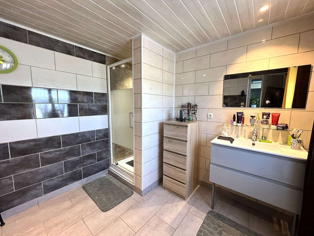 Maison à TOULIS-ET-ATTENCOURT