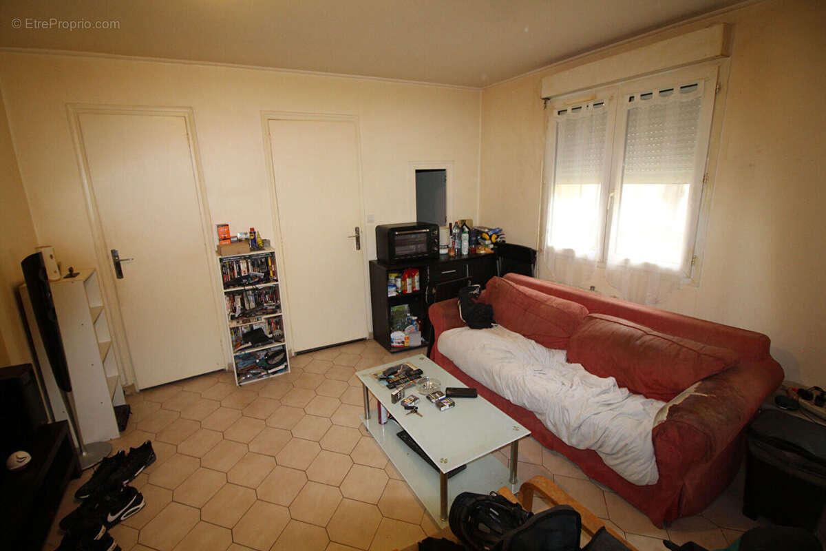 Appartement à JUZIERS