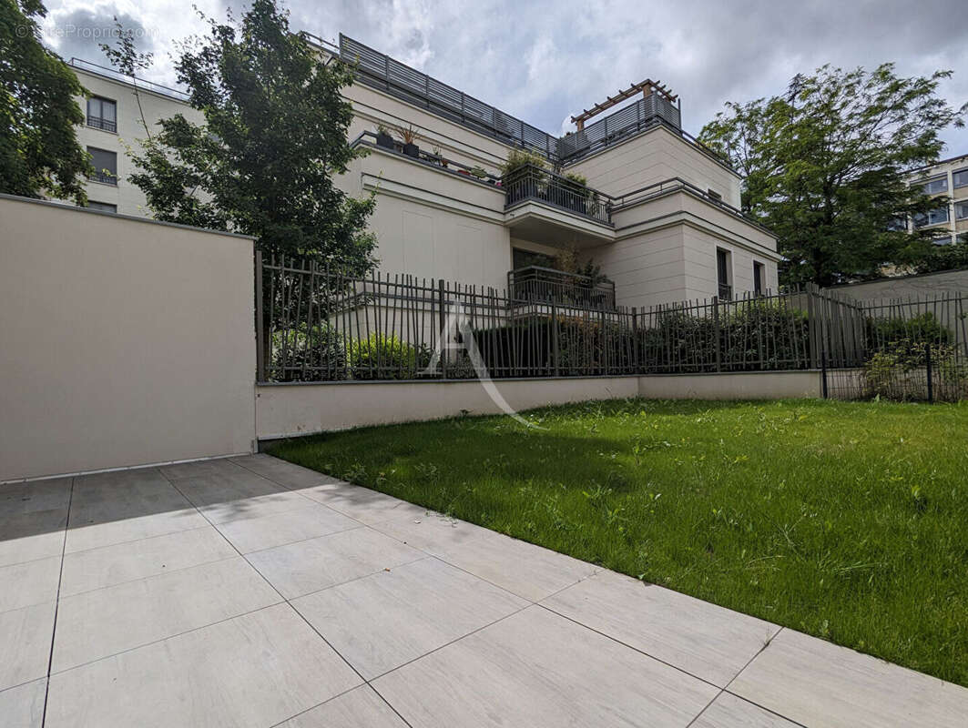 Appartement à SURESNES