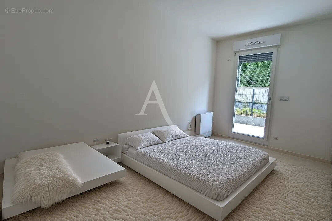 Appartement à SURESNES