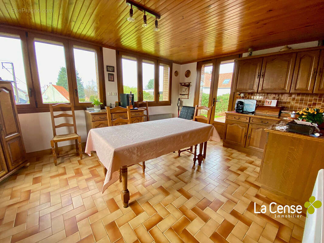 Maison à BOURGHELLES