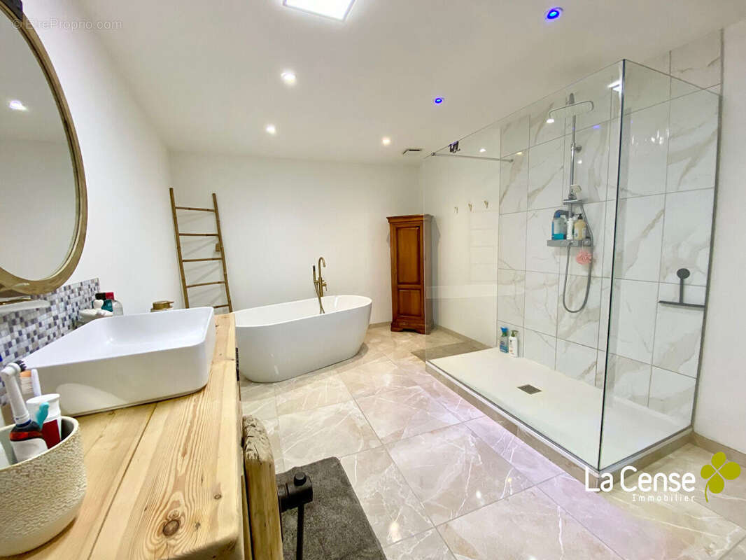 Maison à BOURGHELLES