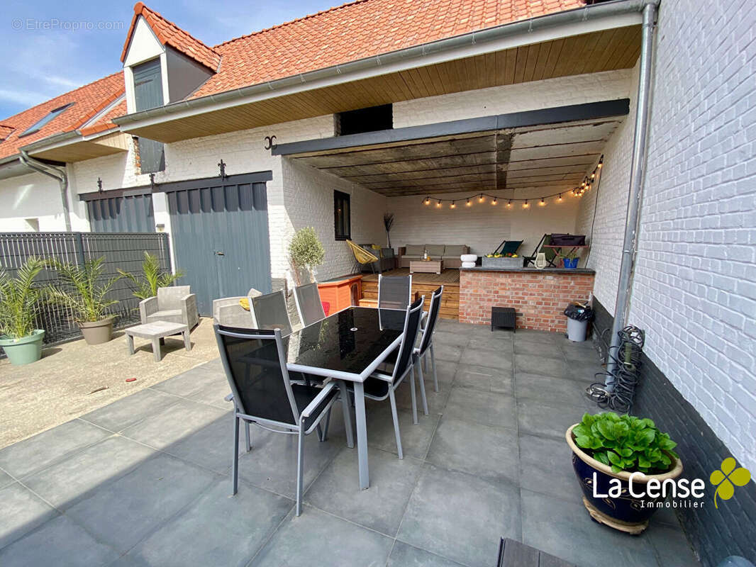 Maison à BOURGHELLES