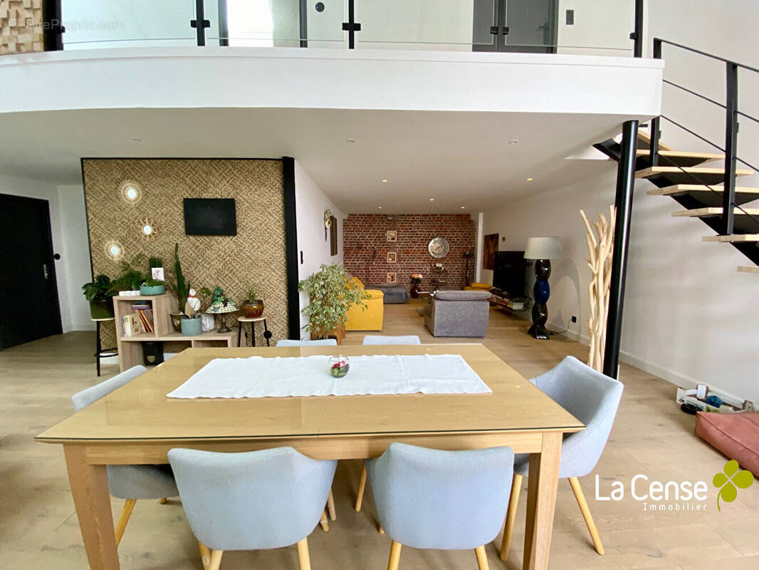 Maison à BOURGHELLES