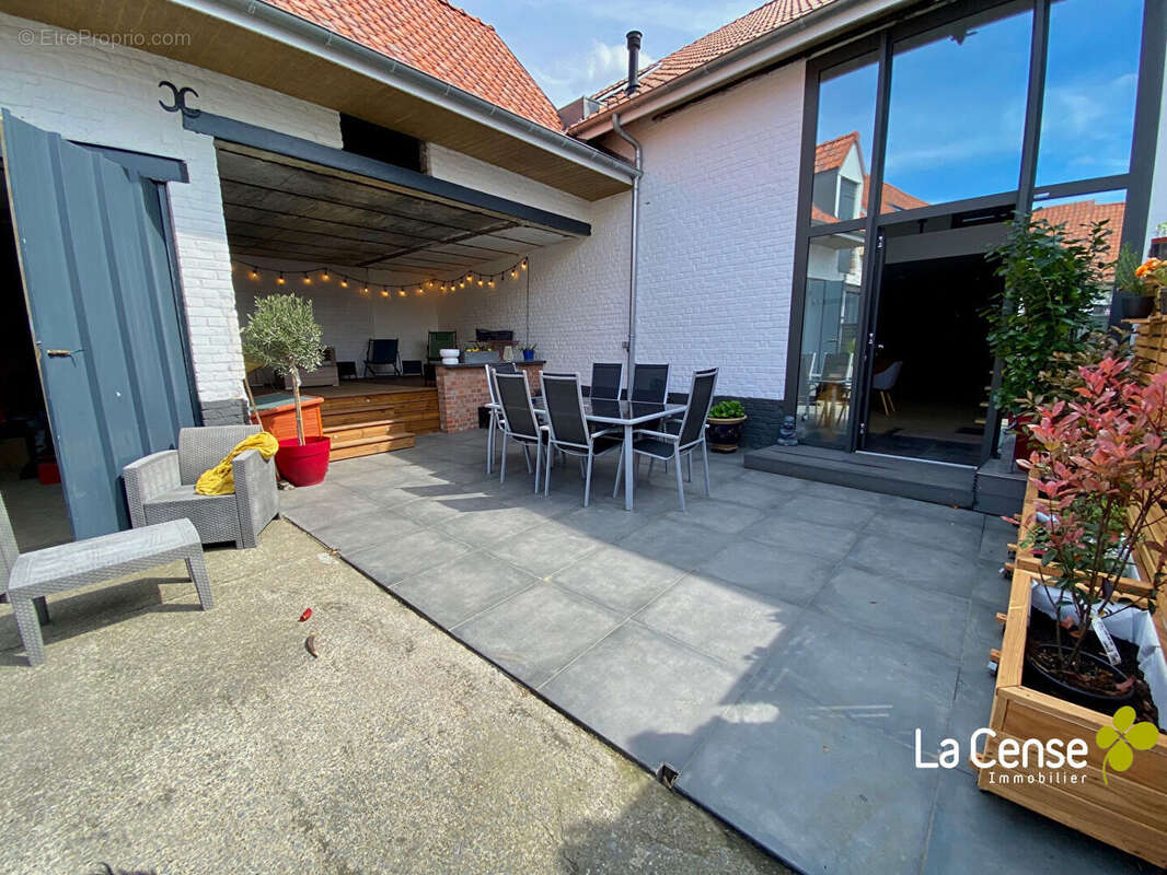 Maison à BOURGHELLES