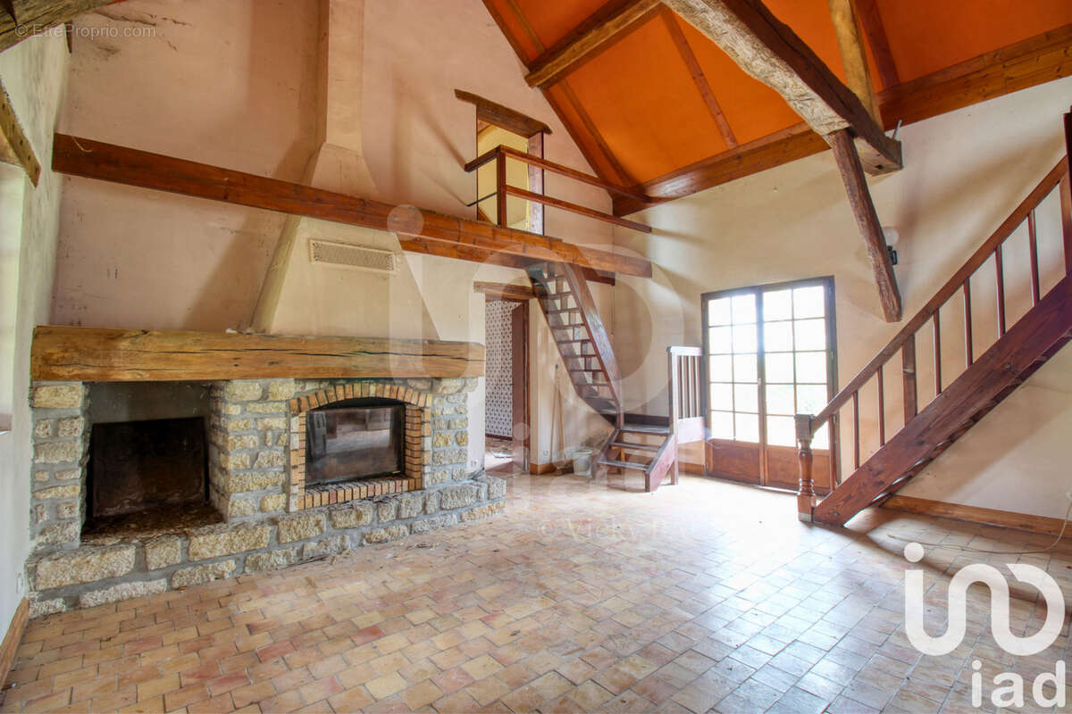 Photo 3 - Maison à COURCY-AUX-LOGES