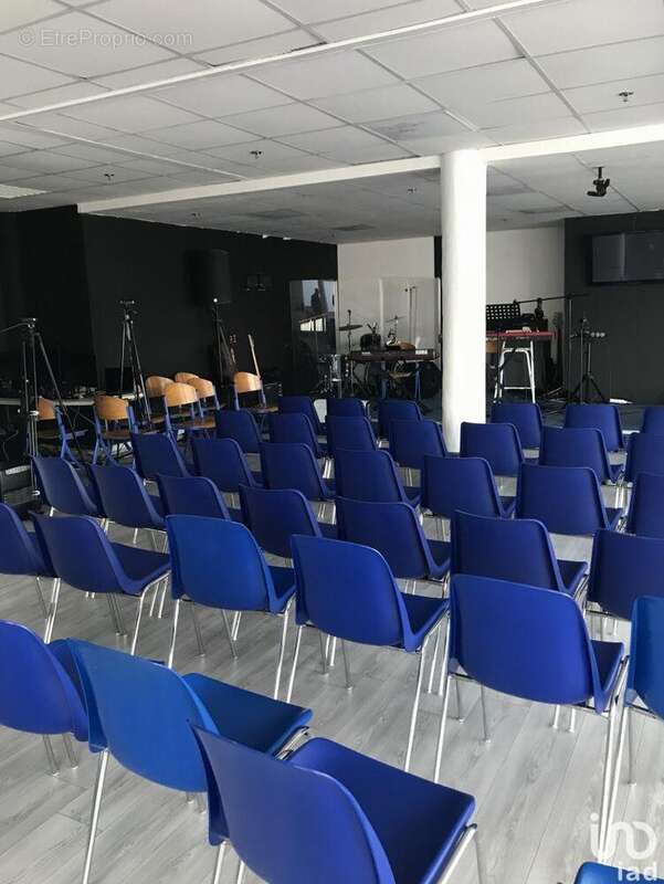 Photo 3 - Commerce à SAINT-MICHEL-SUR-ORGE