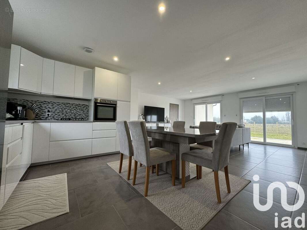 Photo 3 - Maison à LA CHAPELLE-SUR-LOIRE