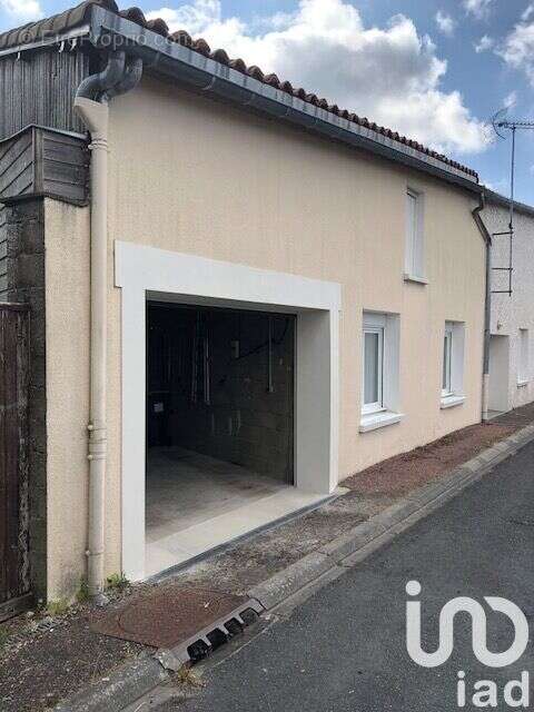 Photo 4 - Maison à LENCLOITRE