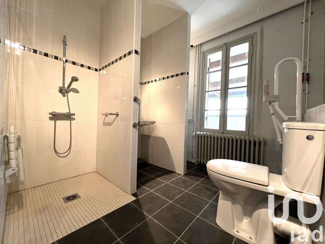 Photo 9 - Maison à LA ROCHE-CHALAIS