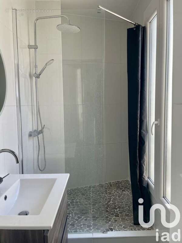 Photo 7 - Appartement à COURBEVOIE