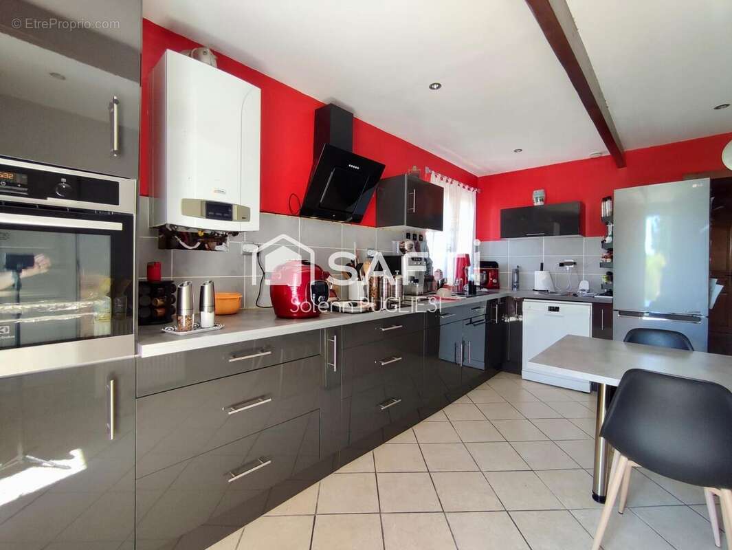 Photo 2 - Maison à SAINT-JULIEN-DE-L&#039;HERMS