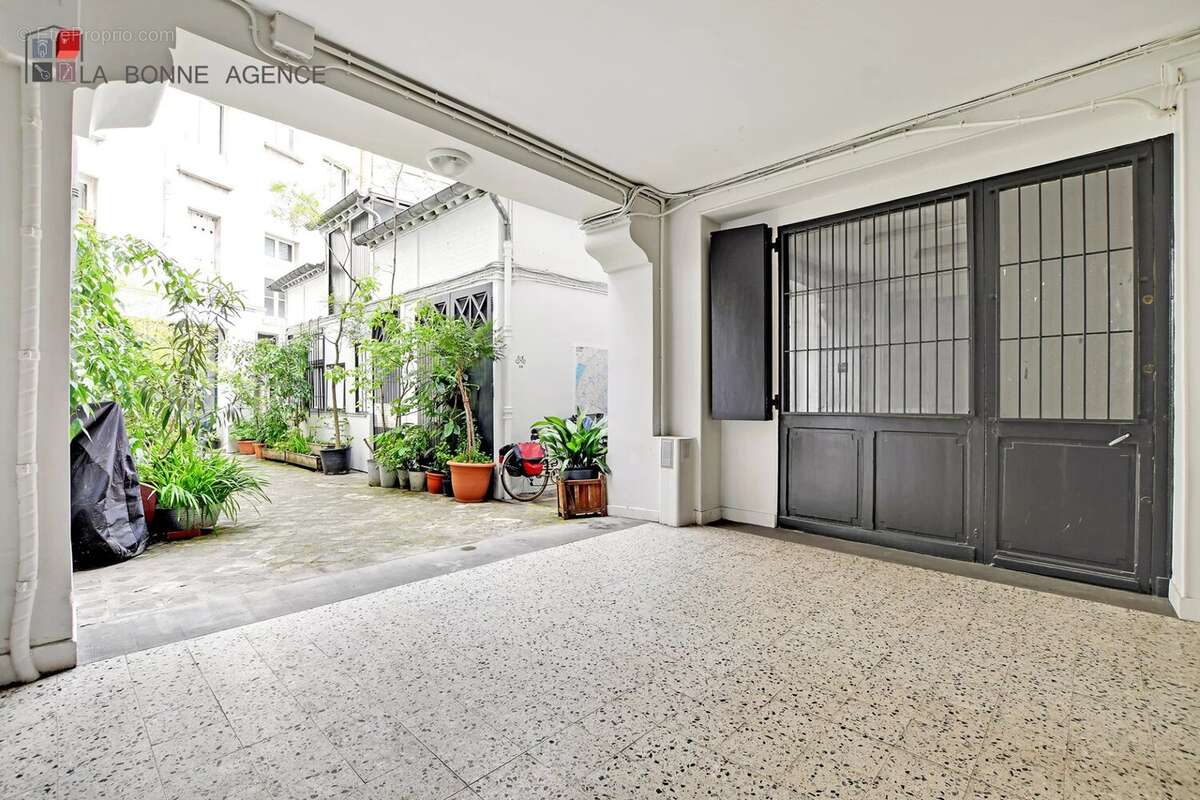 Commerce à PARIS-15E