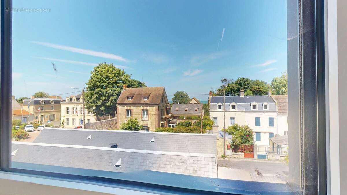 Appartement à COURSEULLES-SUR-MER