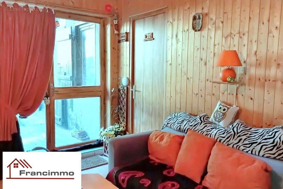 Appartement à CHATEAU-BERNARD