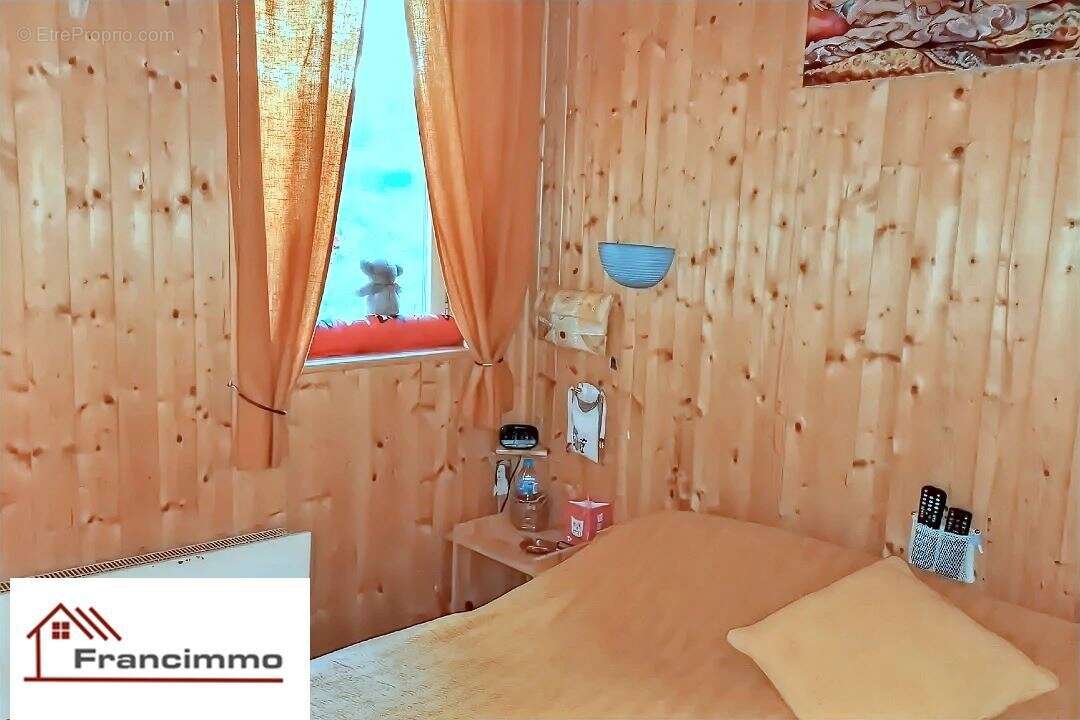 Appartement à CHATEAU-BERNARD