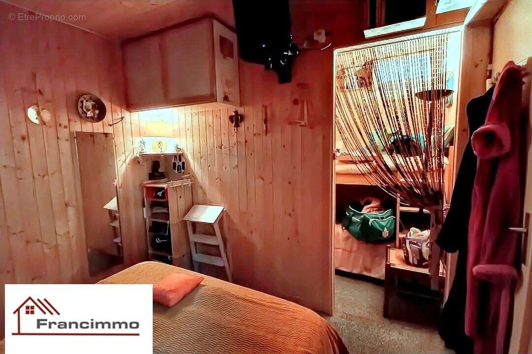 Appartement à CHATEAU-BERNARD