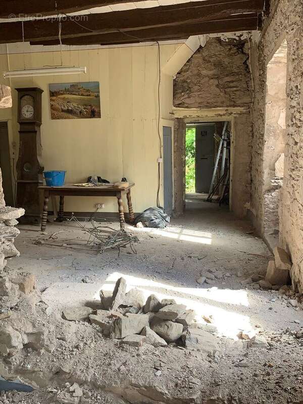 Maison à SAINT-SERNIN-SUR-RANCE