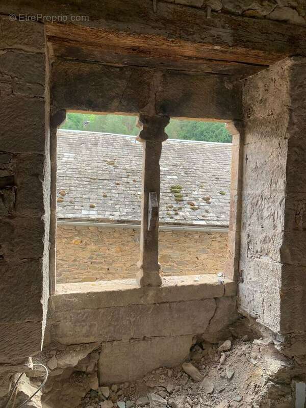 Maison à SAINT-SERNIN-SUR-RANCE