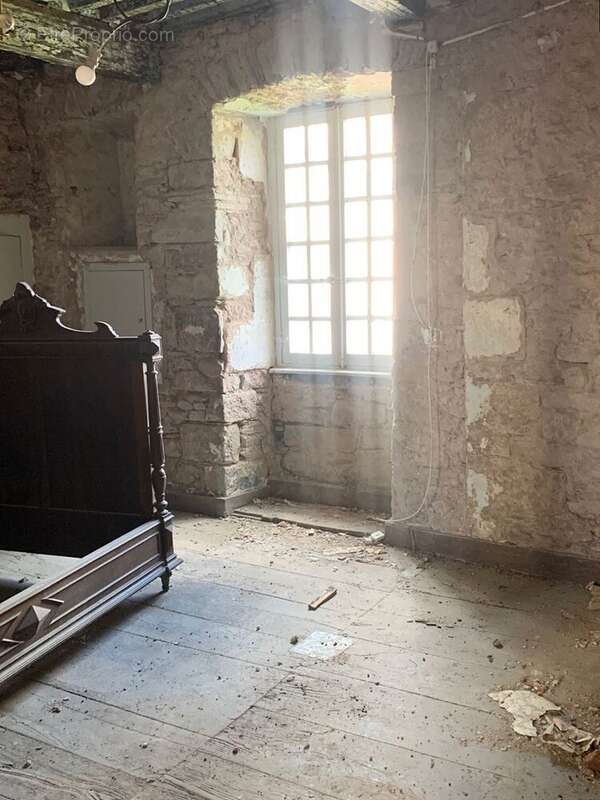 Maison à SAINT-SERNIN-SUR-RANCE