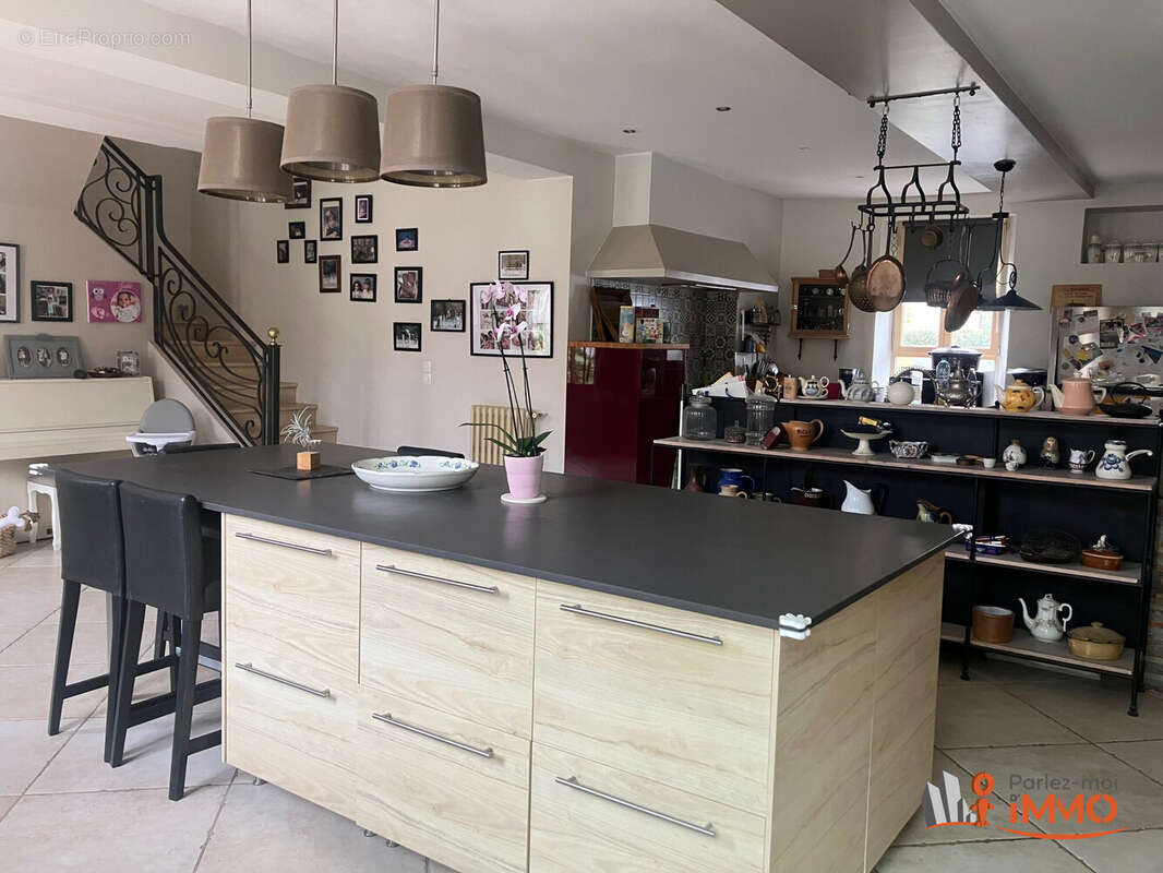 Maison à CHEVRY-SOUS-LE-BIGNON