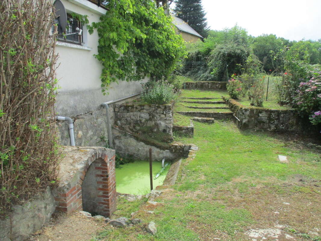 Maison à SAINT-LEGER-DE-FOUGERET