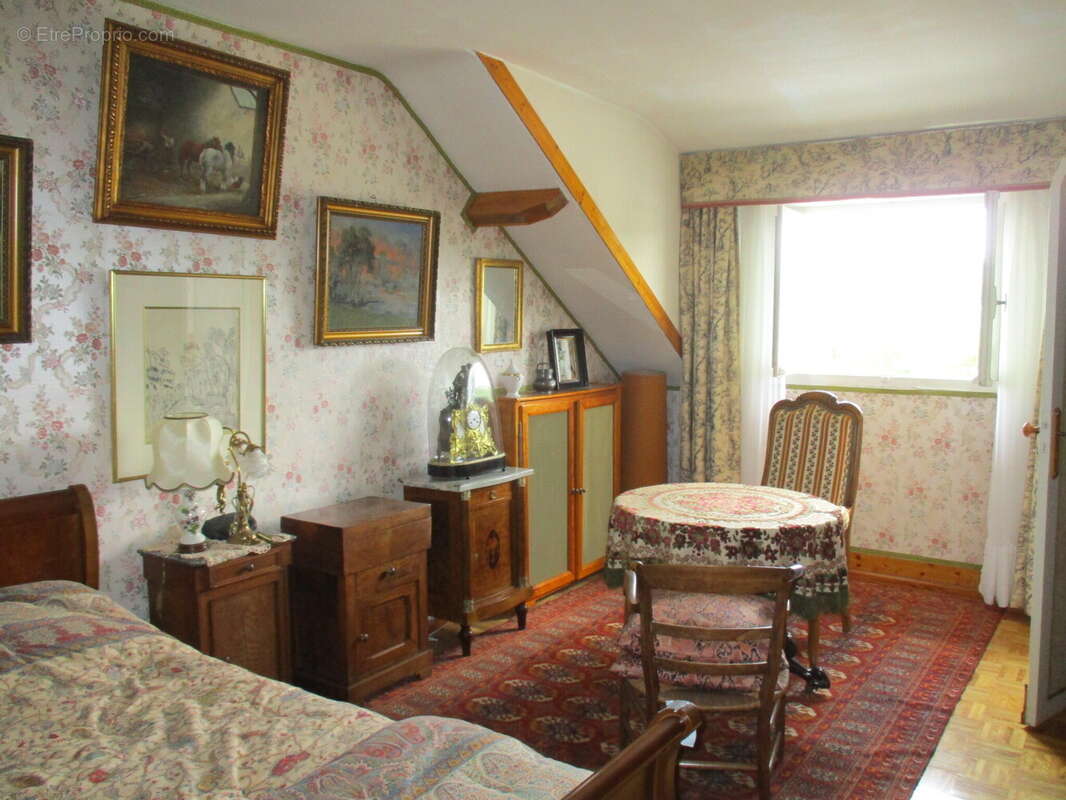 Maison à SAINT-LEGER-DE-FOUGERET