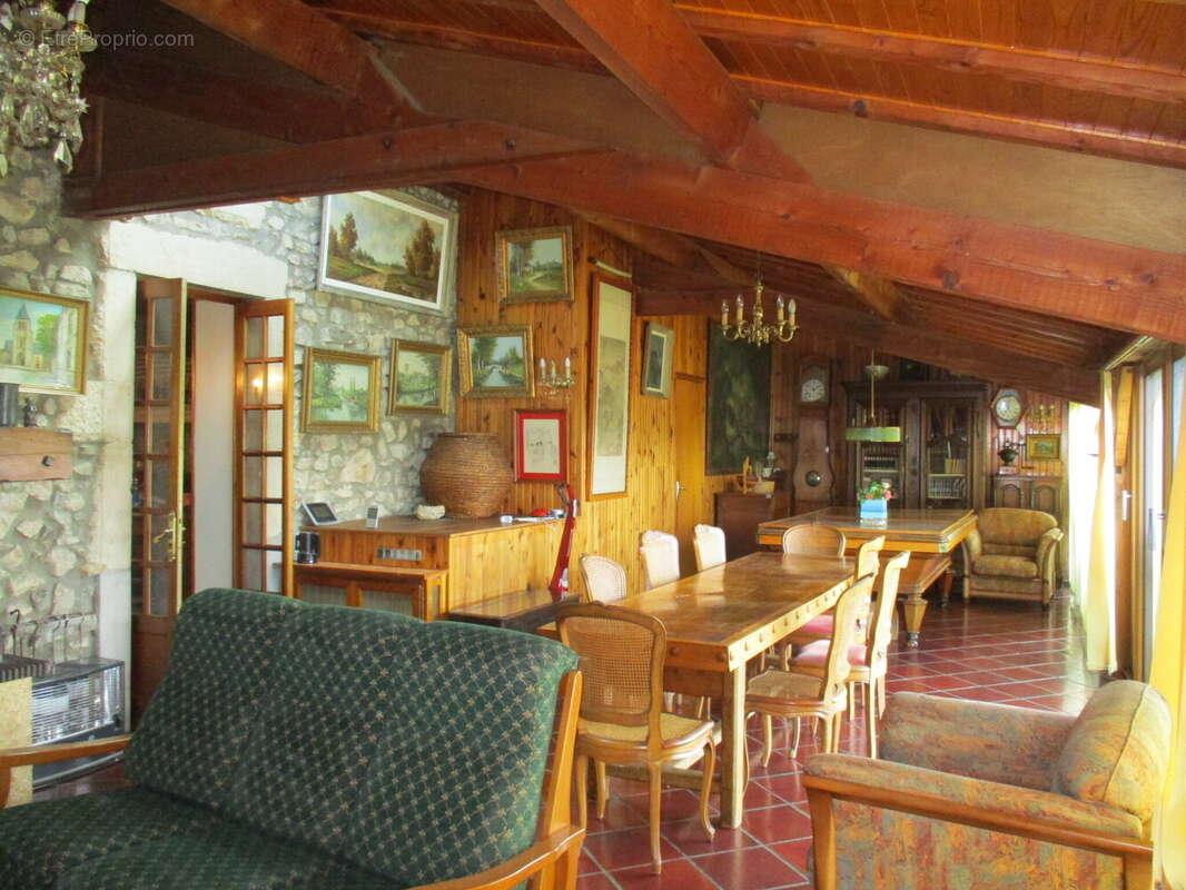 Maison à SAINT-LEGER-DE-FOUGERET