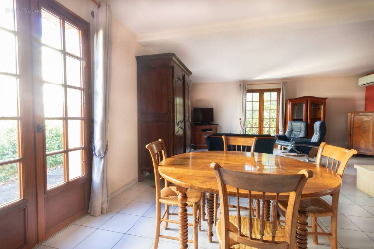 Maison à CARBON-BLANC