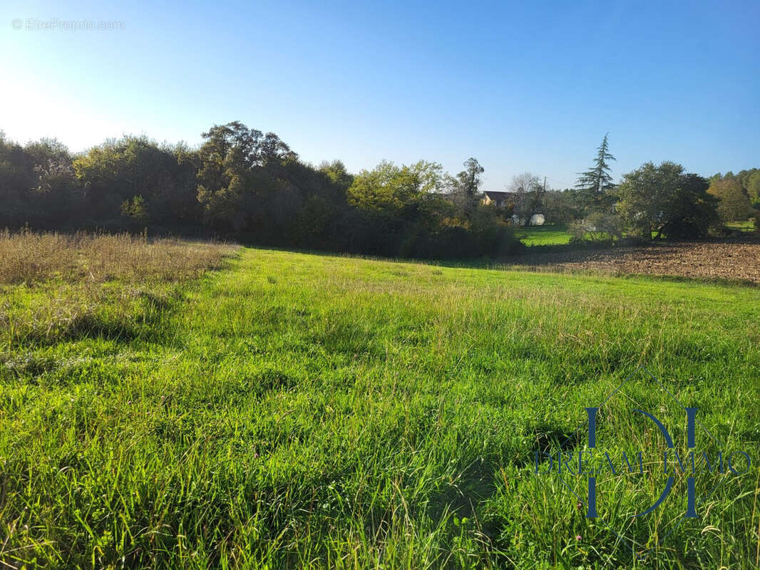 Terrain à SAINT-GIRONS