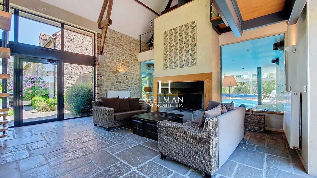 Maison à SAINT-LEONARD