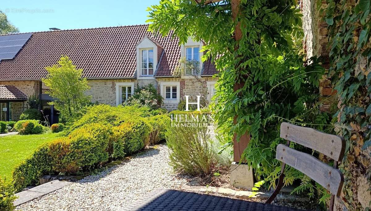 Maison à SAINT-LEONARD