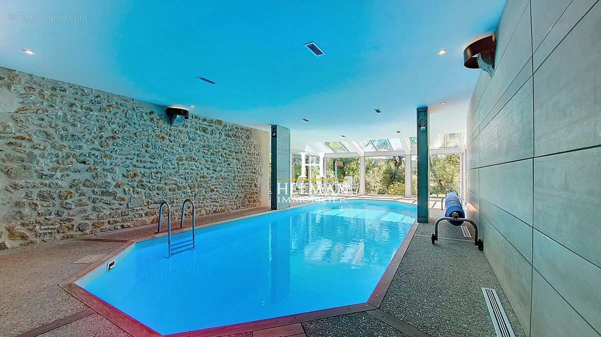 Maison à SAINT-LEONARD