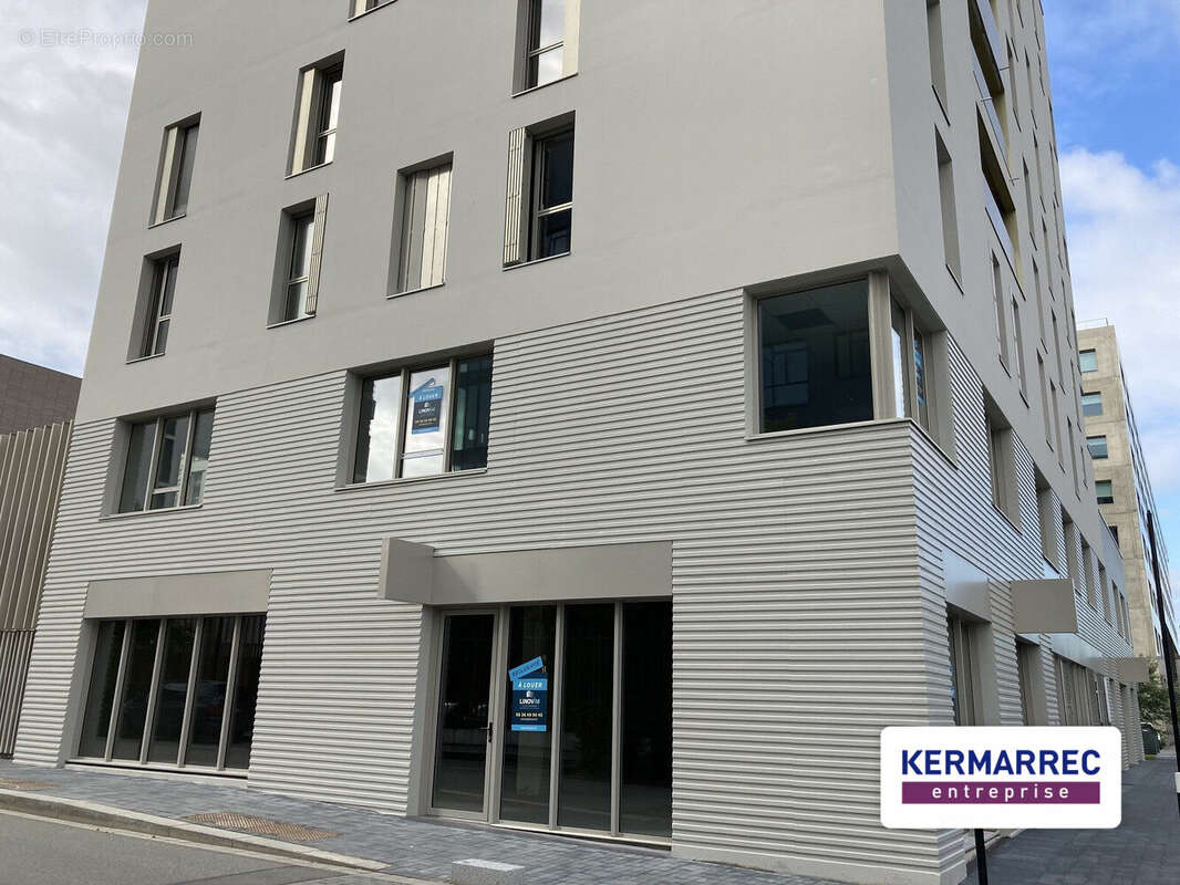 Commerce à SAINT-JACQUES-DE-LA-LANDE